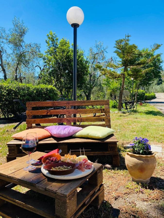 Agriturismo Azzarone Весте Екстериор снимка