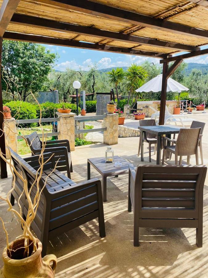 Agriturismo Azzarone Весте Екстериор снимка