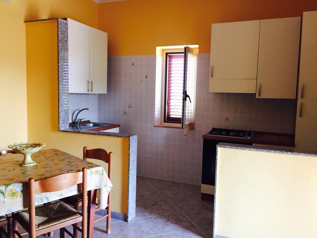 Agriturismo Azzarone Весте Екстериор снимка