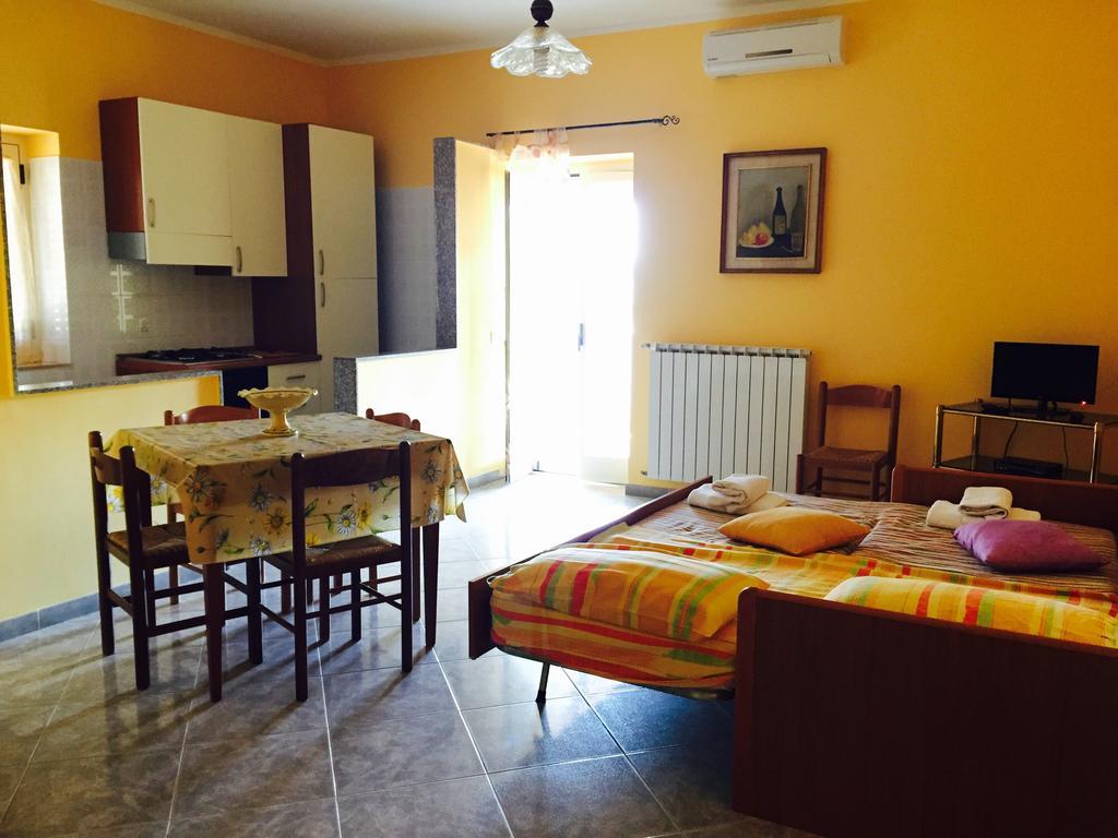 Agriturismo Azzarone Весте Екстериор снимка