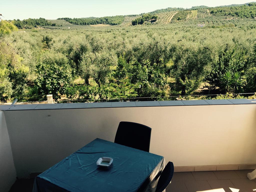 Agriturismo Azzarone Весте Екстериор снимка
