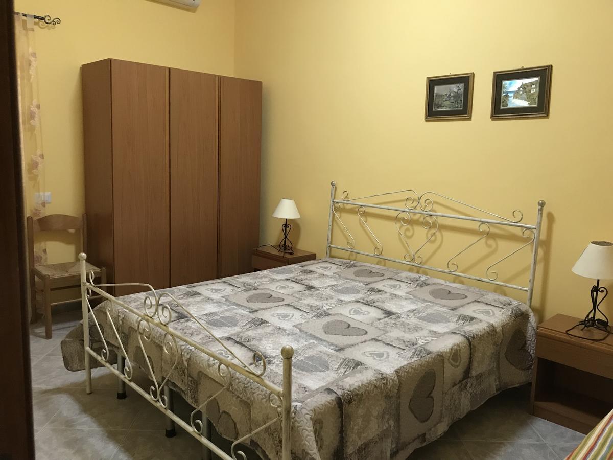 Agriturismo Azzarone Весте Екстериор снимка