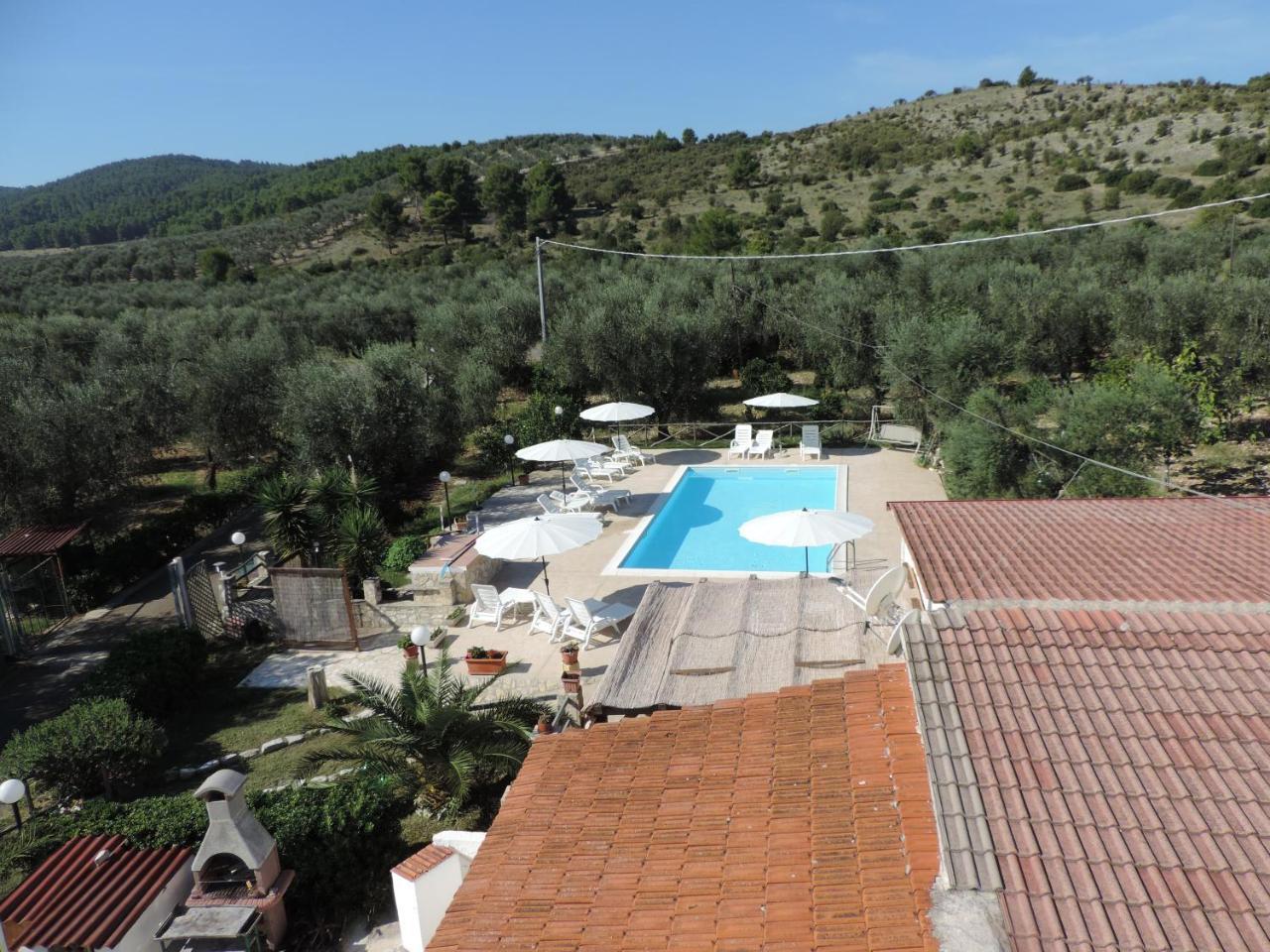 Agriturismo Azzarone Весте Екстериор снимка